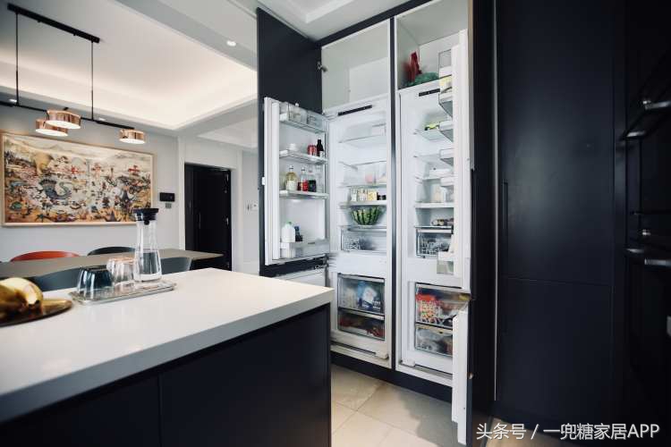 为了2个娃,我183㎡的家,没一个凸出来的柜门把手