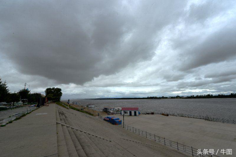 戚振林漫步青岛八大关,戚振林乌苏