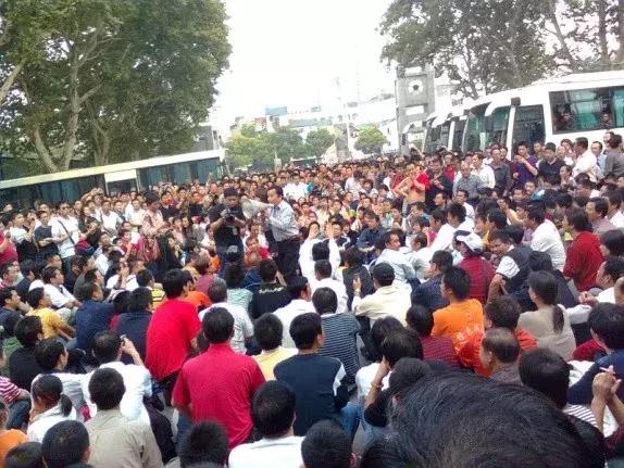 致球迷,致足球球迷