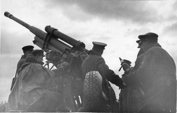 为什么高射炮弹没击中目标也会爆炸