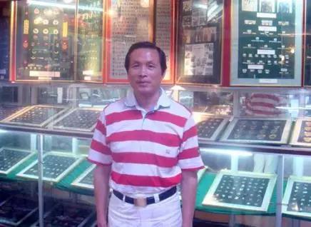 苍南金乡陈加枢,金乡徽章厂董事长陈加枢