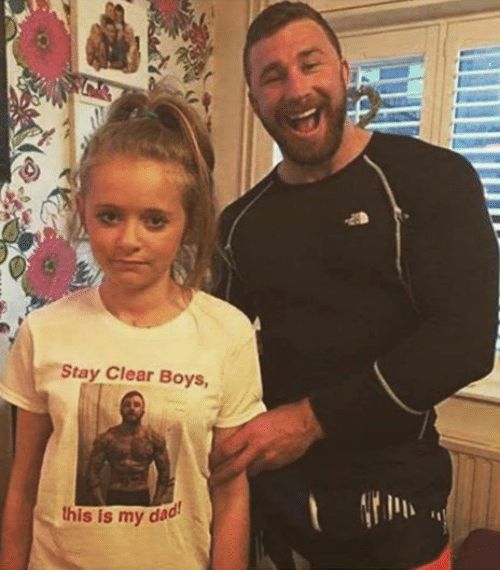 女儿的房间被改成儿童房,爸妈把女儿们的房间改成乐园