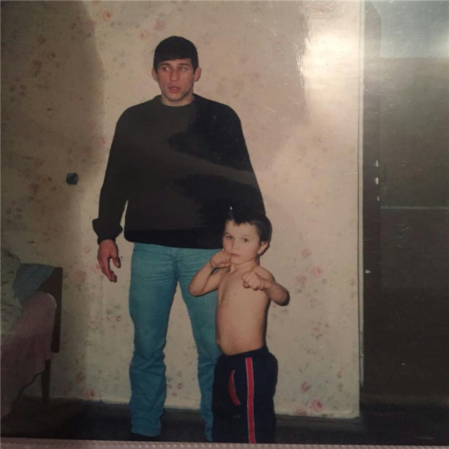 嘴炮和ufc轻量级冠军小鹰,2018ufc嘴炮vs小鹰最强大战