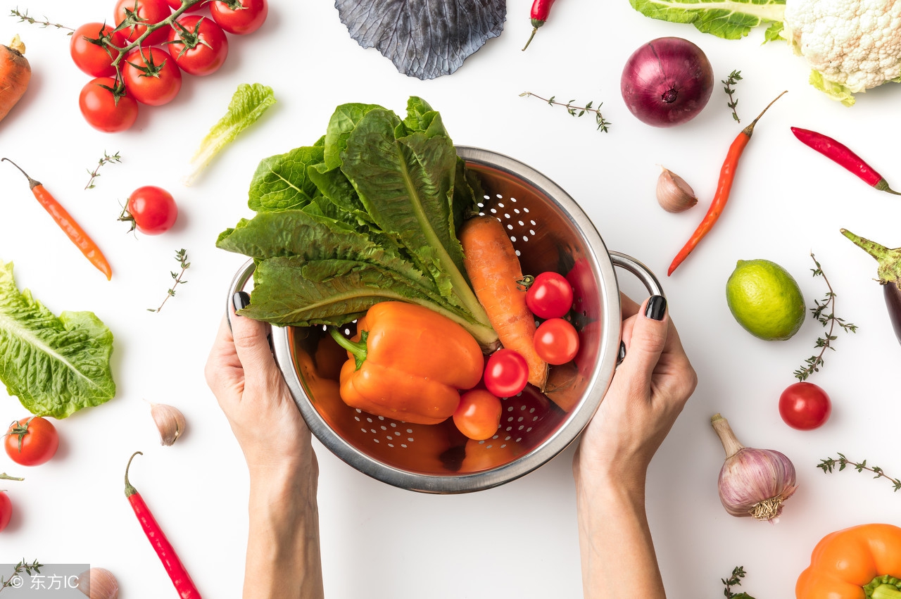 蔬菜榨汁营养全吸收?营养专家建议:这类人最好不要喝