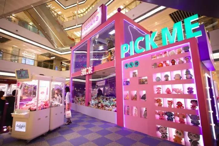 娃娃机惊现真娃娃,重庆网红大型娃娃机