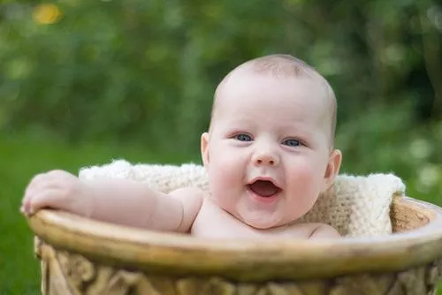 婴儿出痱子是怎么回事崔玉涛,宝宝痱子的正确处理方法