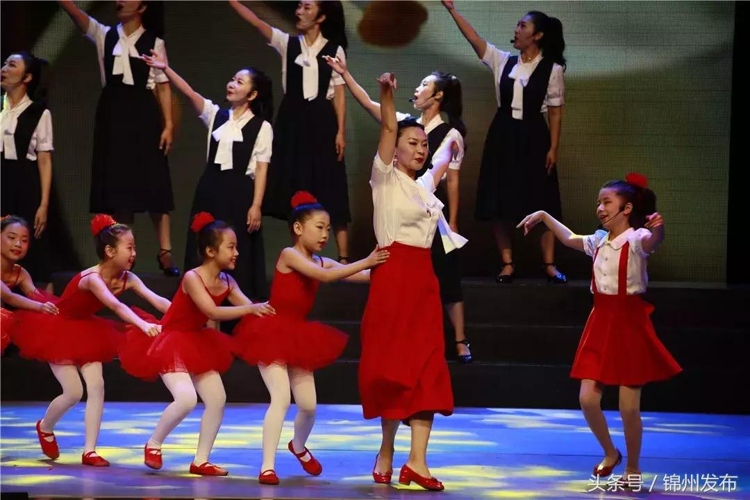 感动越秀最美教师颁奖,致敬感动广州的最美教师颁奖仪式