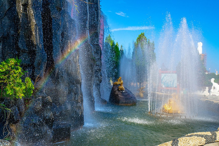 探寻自然与历史的魅力,走进大自然了解历史人文