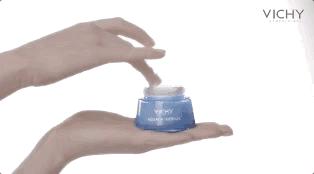 冬季乳液面霜推荐,秋冬怎么选精华面霜呢女生