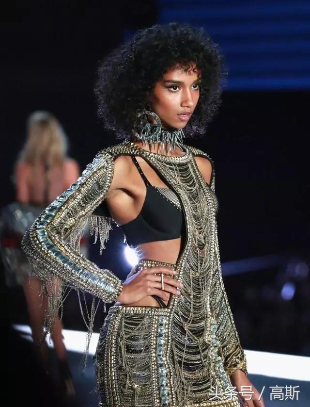 奚梦瑶刘雯同时走维密,维密刘雯奚梦瑶2018