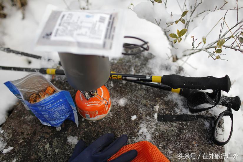 将轻量化进行到底——20L背包的千八雪地露营