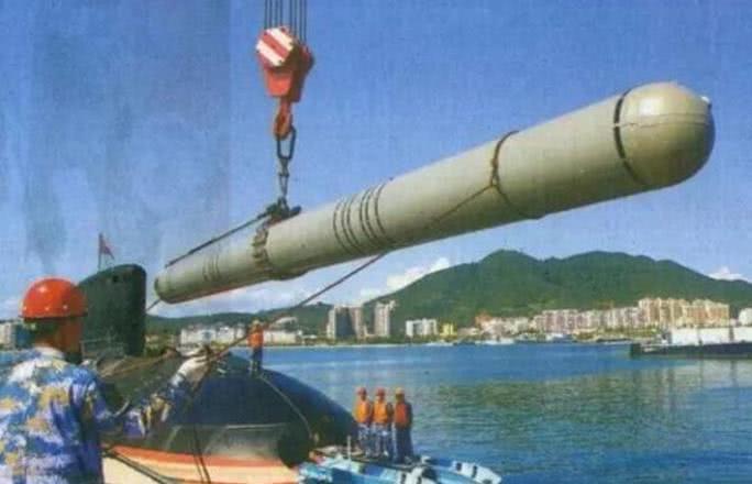 苏联解体后俄罗斯贱卖*器武**有多疯狂?还在打仗敌人上门求购*器武**