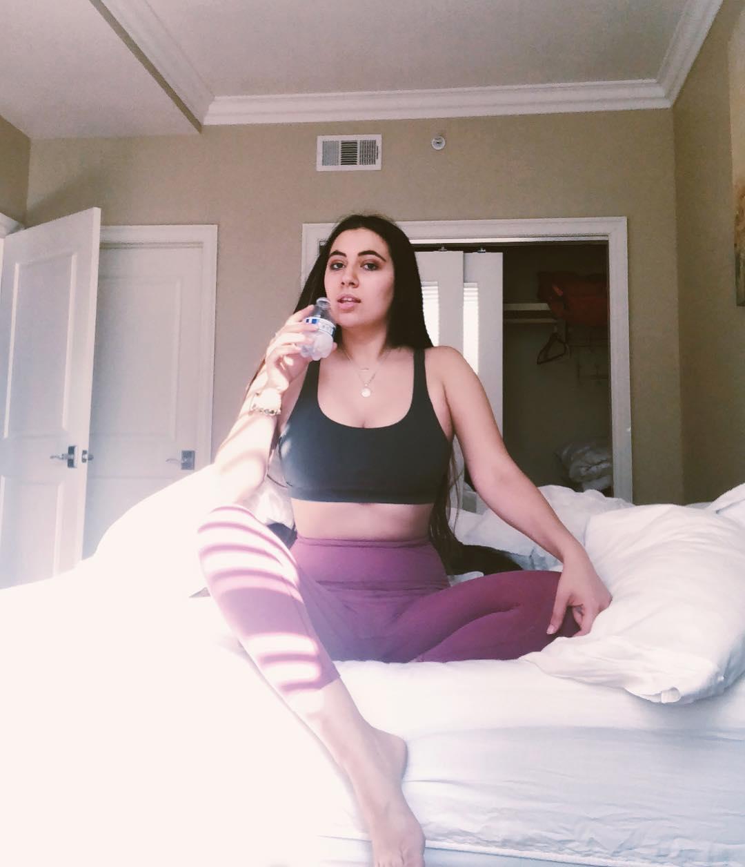 健身增肌锻炼时喝水正确方法,健身前喝水好还是健身后喝水好