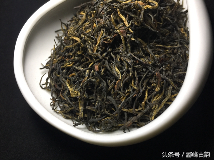 品鉴一杯红茶需要熟悉这几种香气,夏季喝红茶如何挑选红茶