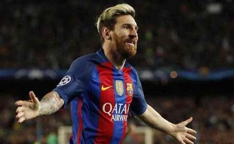 梅西在足球场上的高光时刻,梅西的一个动作引发众人惊叹