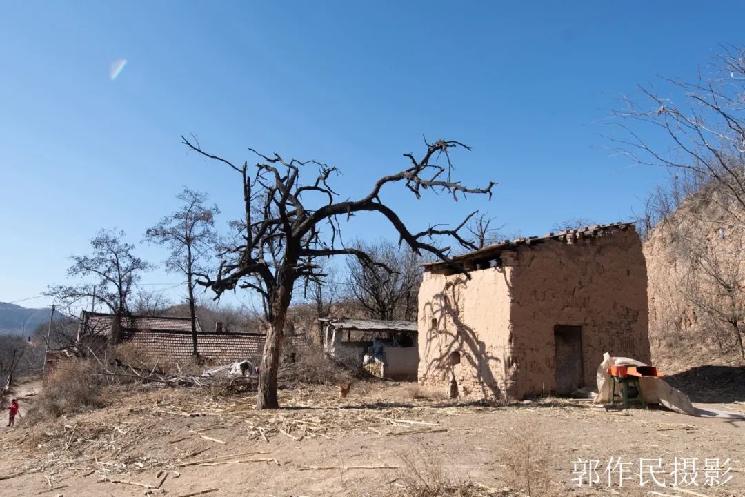 一不小心扭到腰了怎么能治好,一不小心摔坏了脚