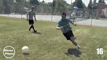 篮球野球场过人技巧,足球运球过人的方法及技巧