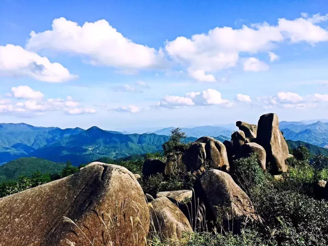 云龙谷景区旅游攻略一日游,赏月旅行团九仙山风景区
