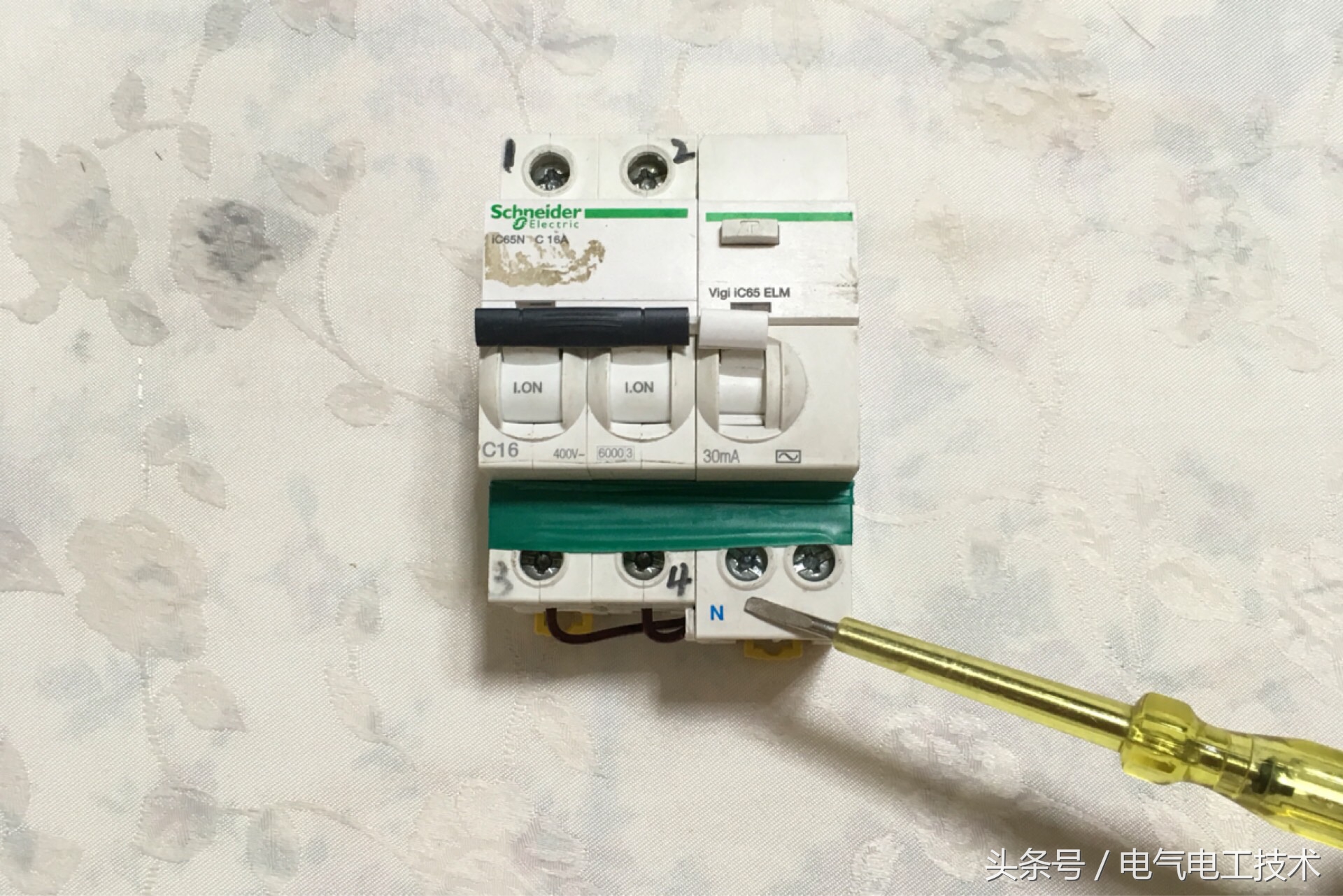 2p空开漏保配电箱正确接线视频,220v漏保的正确接线方法图解