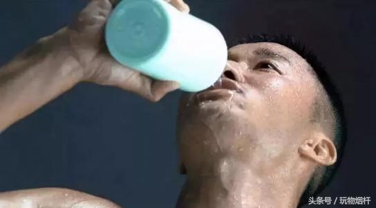 战乱烟为什么是必需品,为什么烟是精神食粮