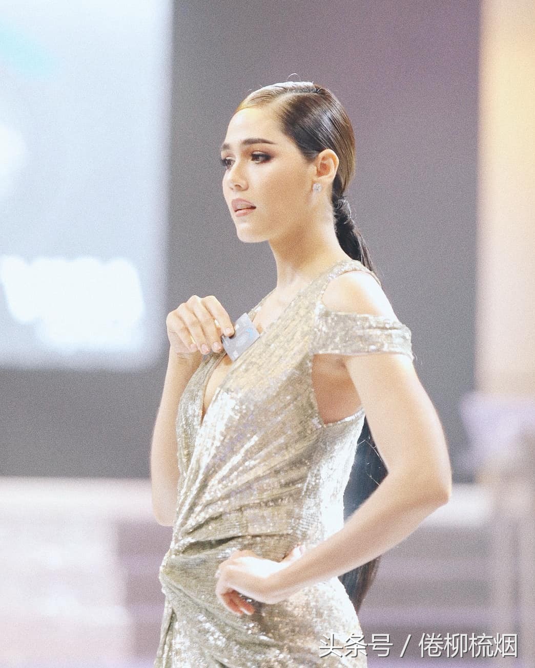 泰星mai代言奢侈品,chompoo泰星红毯