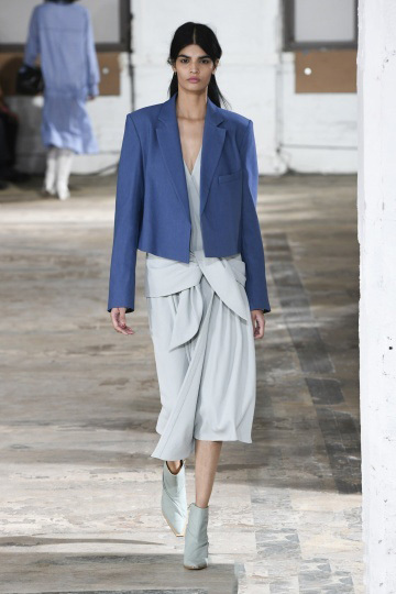 2019女装秀场潮流时尚,2019时装周高级服装秀