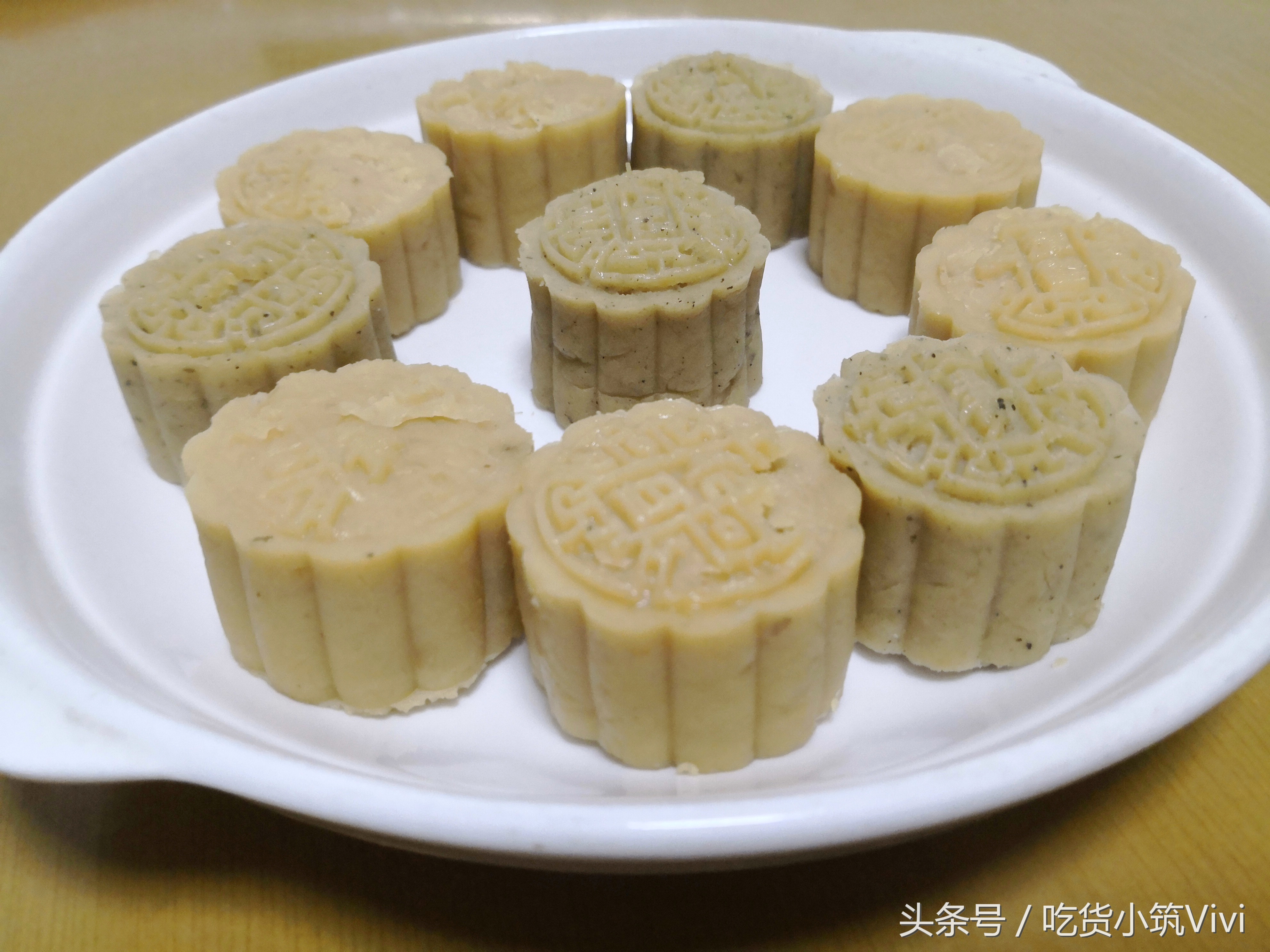 怎样在家制作不放油的绿豆糕,在家里做绿豆糕最简单的方法