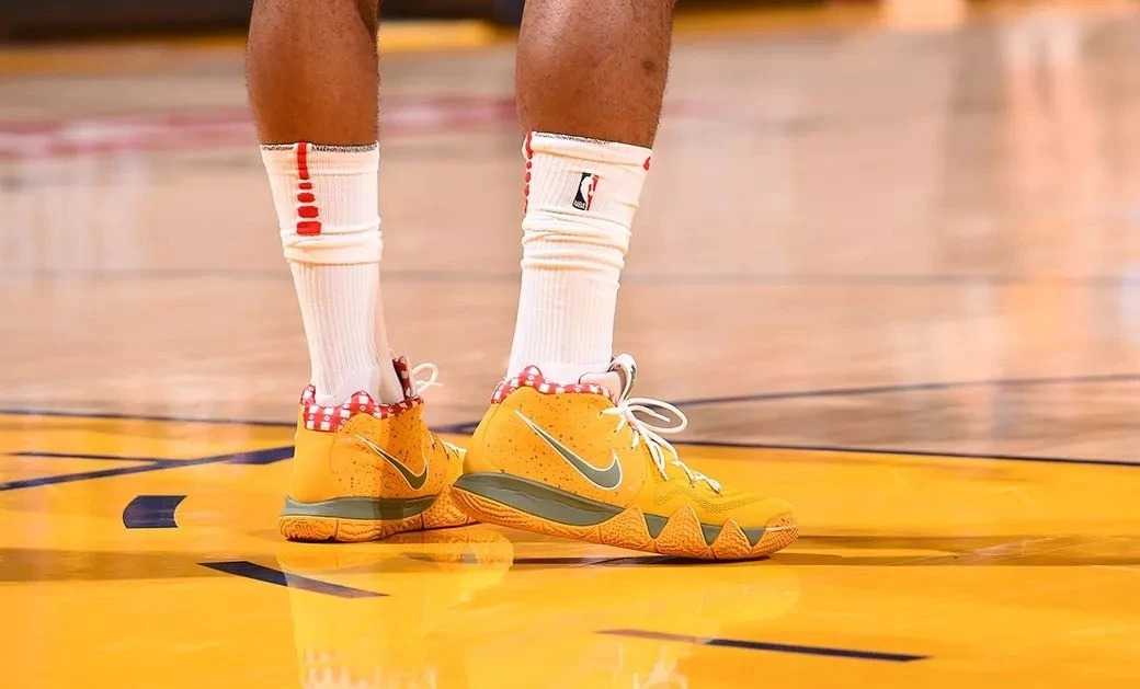 塔克球鞋上脚视频,塔克4000双球鞋