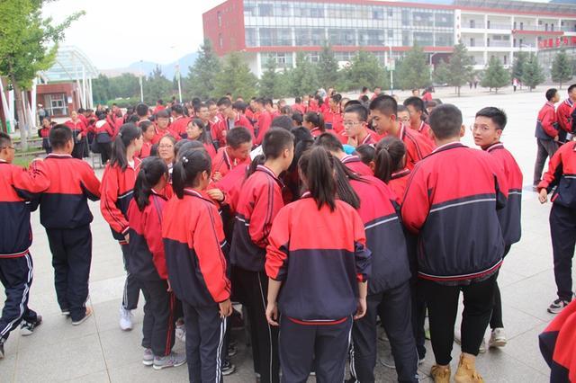 塞高举办学生社团纳新千人推介会