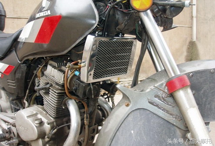 油冷的摩托车能改水冷的吗,单缸摩托车有必要换全合成机油吗
