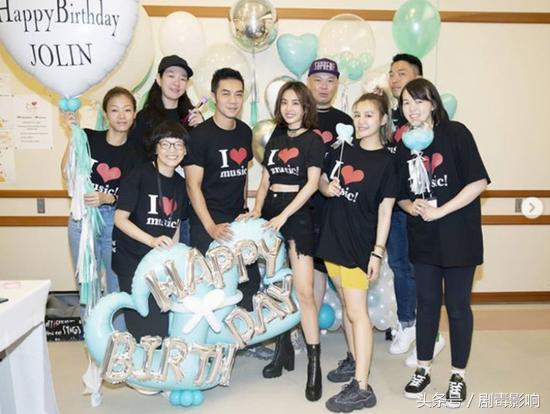 周杰伦蔡依林破冰,蔡依林昔日恋情曝光