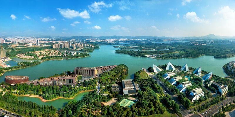 3个跨版深度解读!《凤凰周刊》再度聚焦“美丽东莞”!