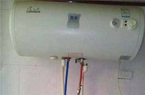 热水器脏洗澡痒,热水器长时间不清洗洗澡身上痒