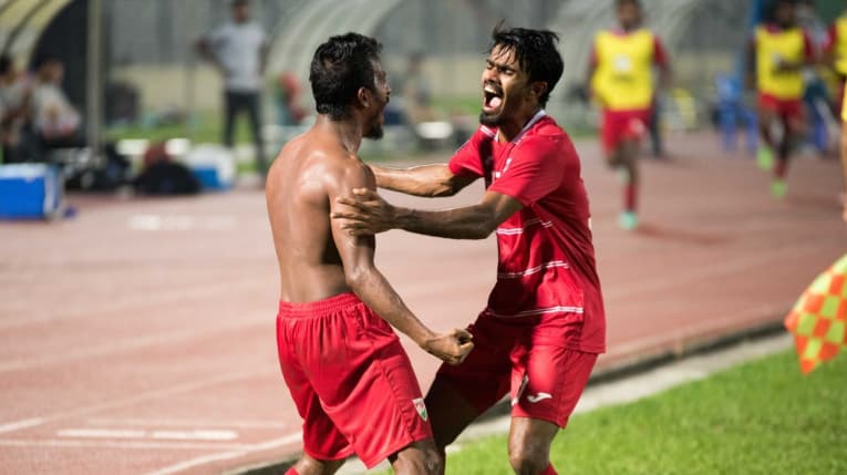 中国足球大胜马尔代夫,小梦想大国家