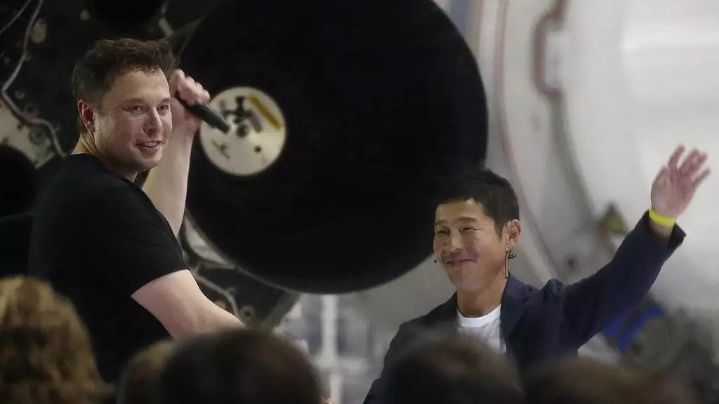 第一位太空商业旅客,第一位太空航天员