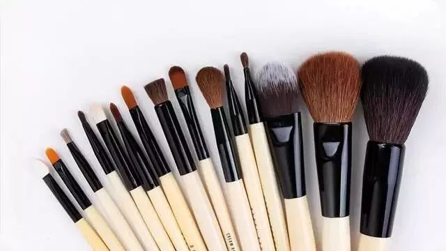 新手入门必买化妆刷平价,化妆新手入门化妆刷