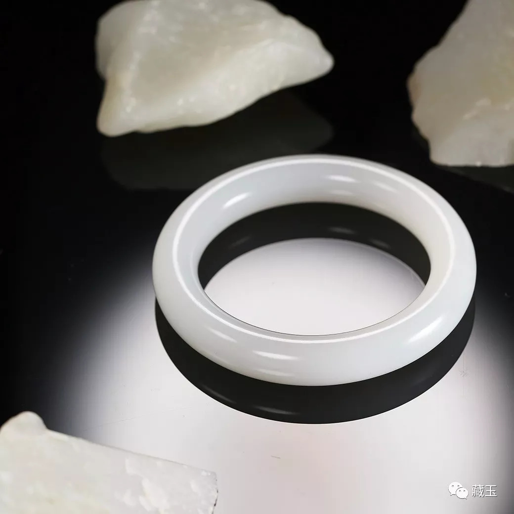 挑选和田玉玉镯五大技巧,挑选和田玉要注意什么