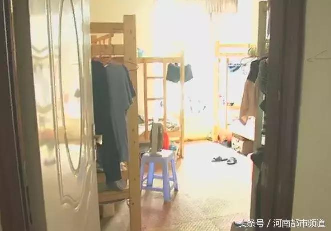 武汉:美女搬进合租房,推开门吓一跳,里面住着十几个男人!