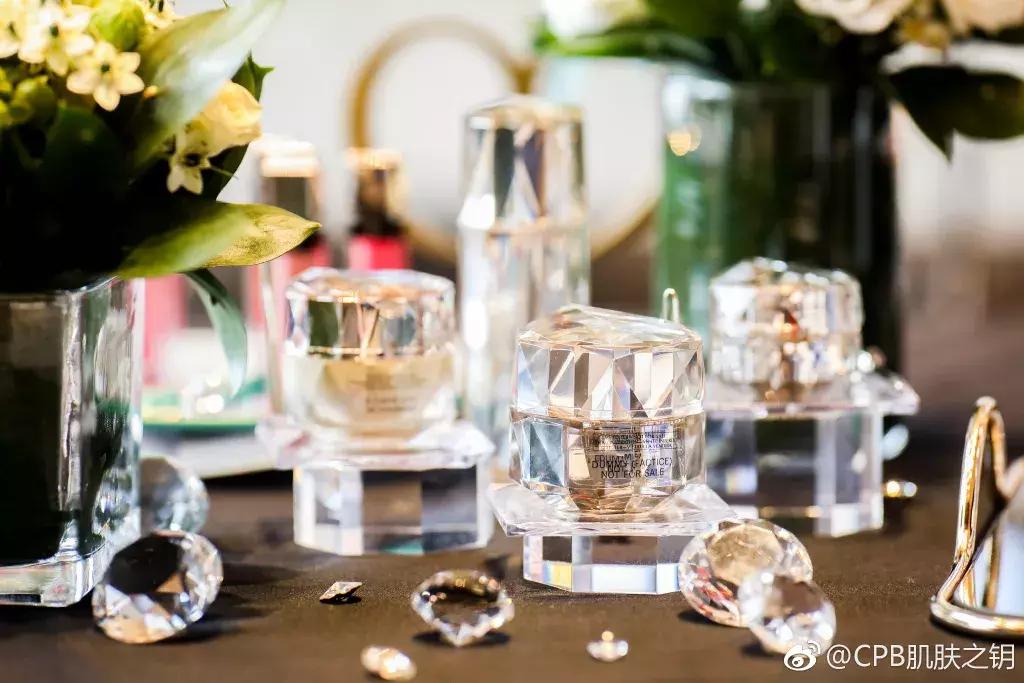 现在的包装费为什么这么贵,原来奢侈品贵的原因是