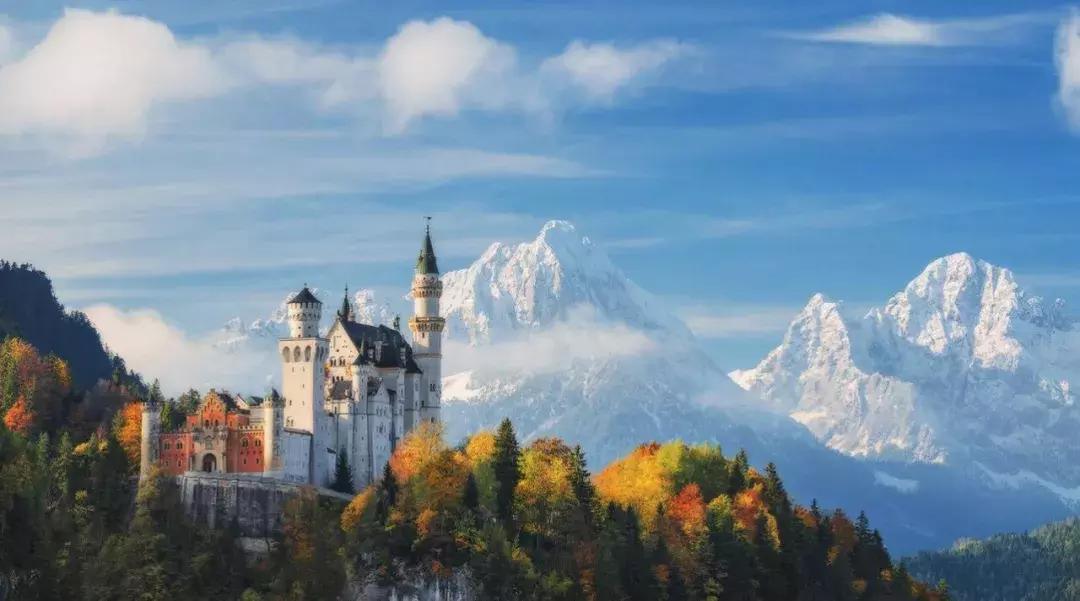 比周杰伦大婚的地方更震撼，还是迪士尼城堡原型地！快来打卡！