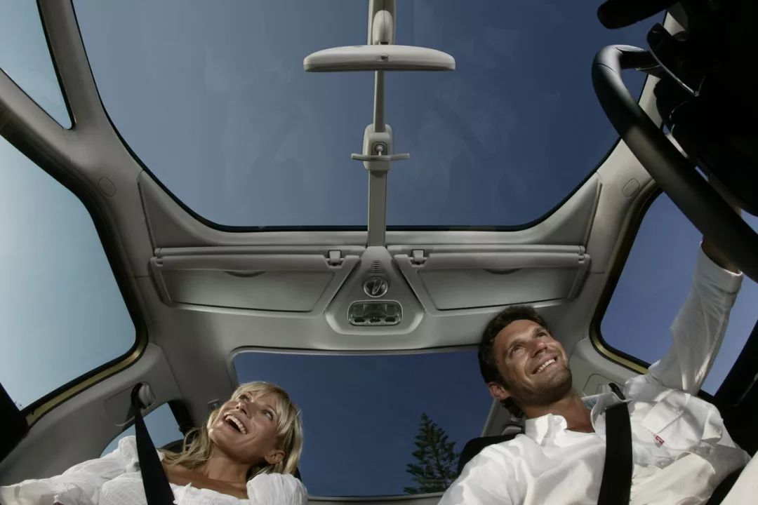 法拉利和mpv,80万法拉利mpv