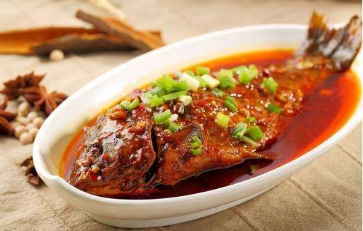 吃鱼卡到鱼刺怎么办有妙招吗,吃鱼卡住喉咙医生怎么弄出来