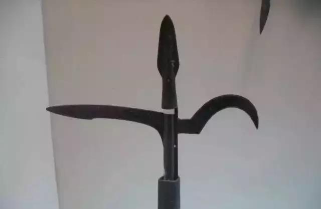 吕布不是张飞的对手吗,吕布凭什么是三国第一武将