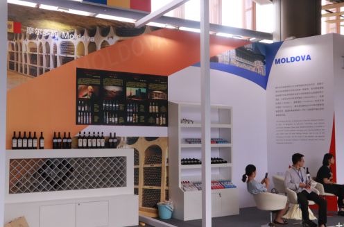 搭乘“蓉欧+“快车，共享贸易经济，这次峰会内容抢”鲜“看！