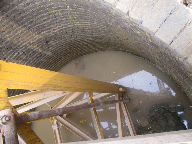 塔式起重机附着和顶升,简述塔式起重机顶升作业注意事项