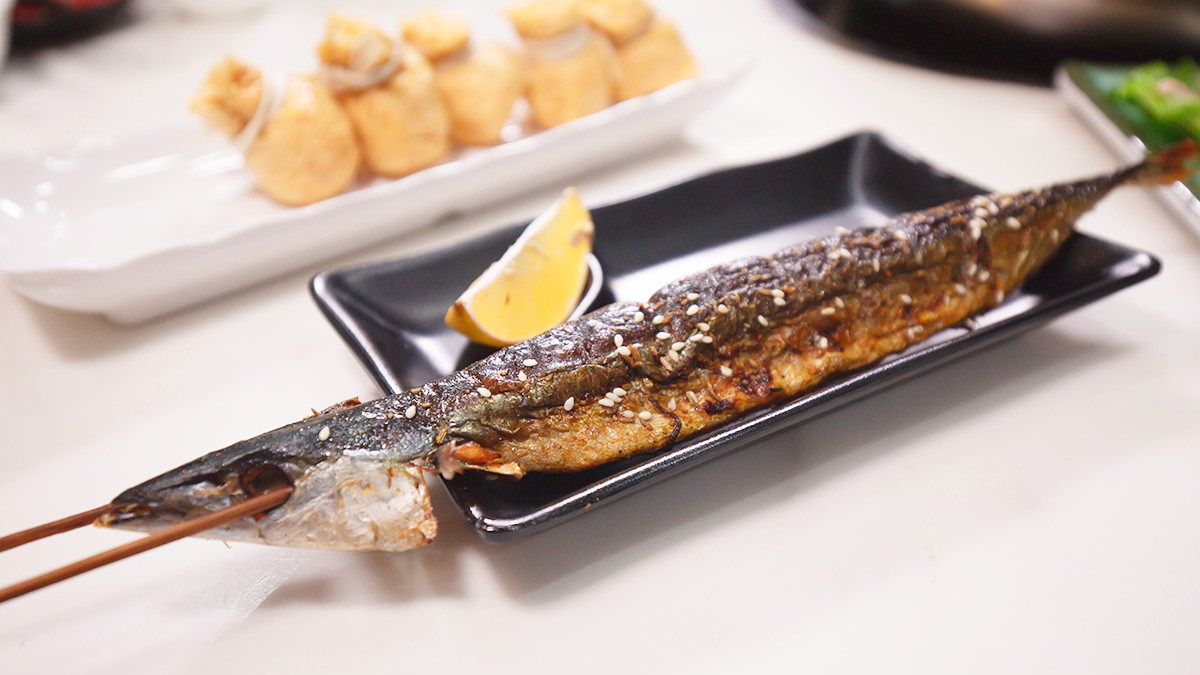 要火！用鲍鱼熬的精华汤底，还涮着“透明”的菜！