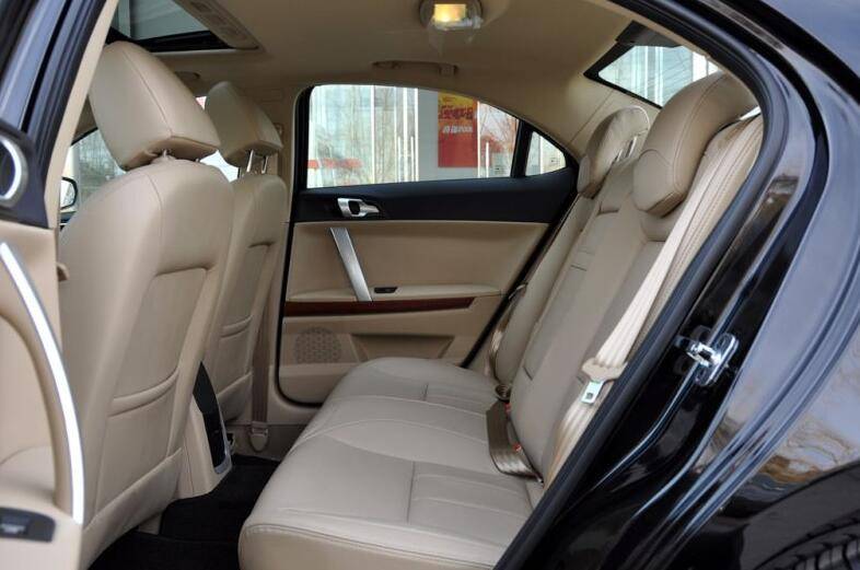 中华530和中华h530有什么区别,2012年的荣威550值得入手吗