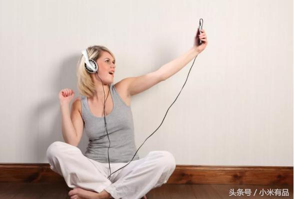 小米有品上架超薄mini麦克风，99元新一代K歌神器！