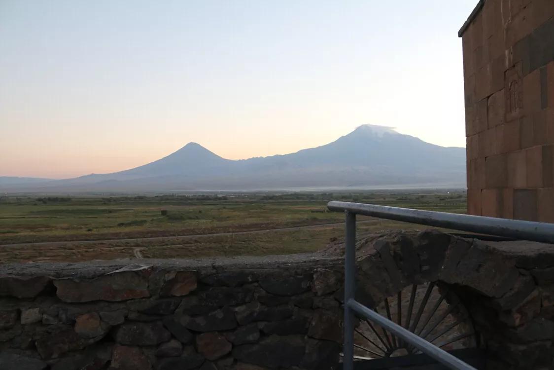 土耳其亚拉腊雪山下的亚美尼亚“深坑”修道院（霍瑞维拉修道院）