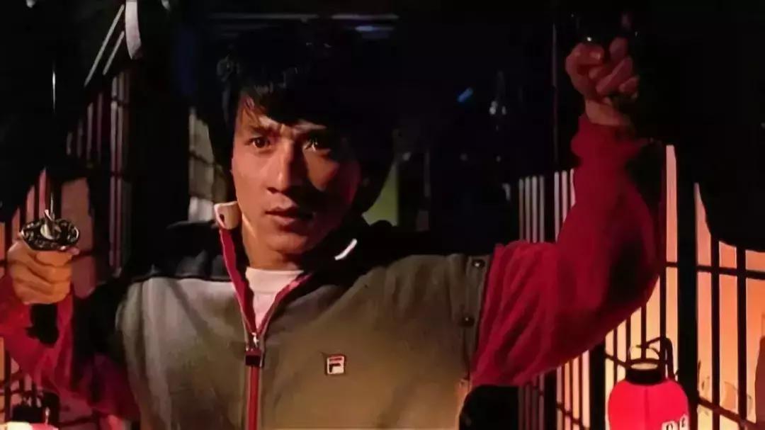 人手一件的FILA品牌，到底是怎么火的？